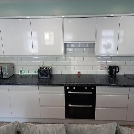 Cosy Three Bedroom House In Ballingarry Limerick Near Adare *